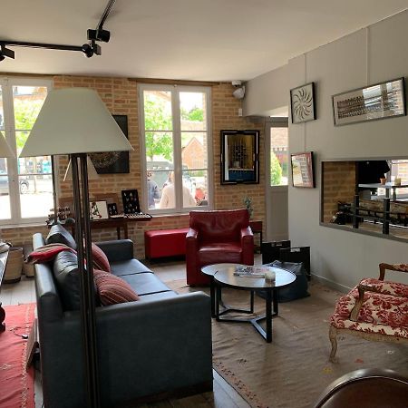 Km 41 Hotel Chaumont-sur-Tharonne Buitenkant foto